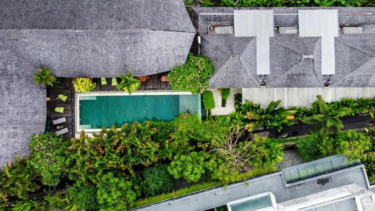 Lautan Kupu - Kupu Villas Kuta  Exterior photo
